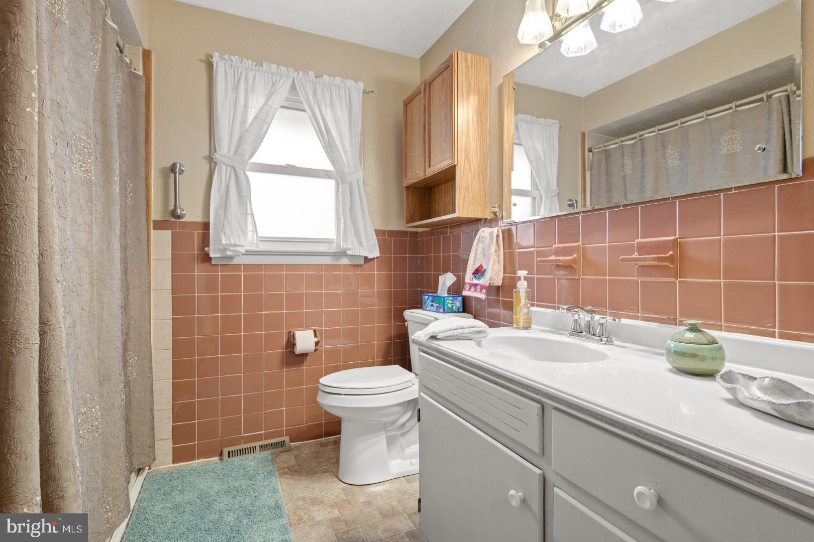 SKYLINE VIEW - Residential