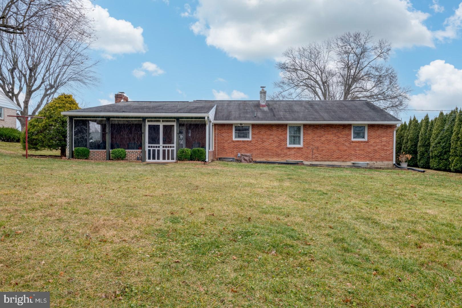 SKYLINE VIEW - Residential