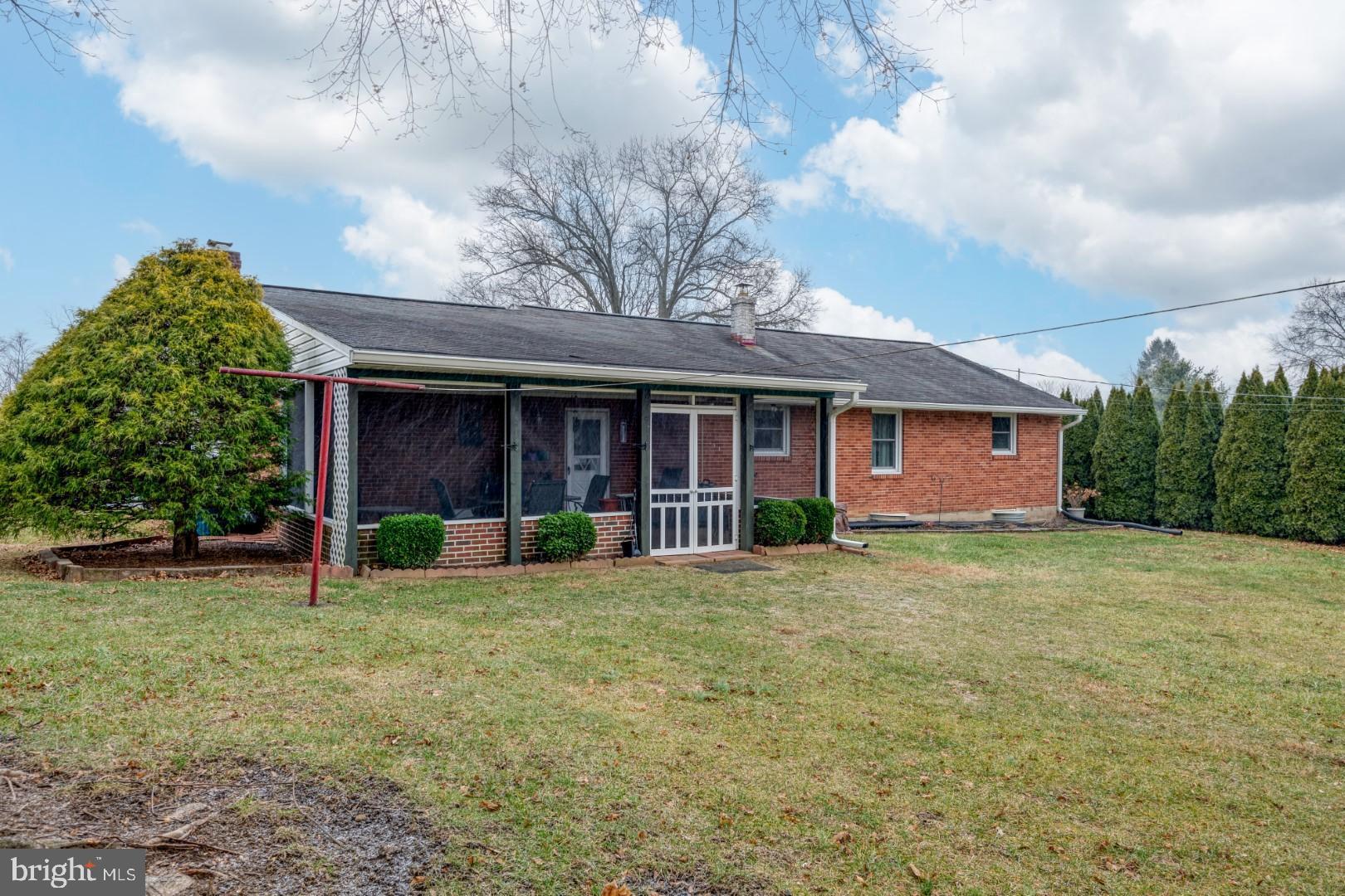 SKYLINE VIEW - Residential