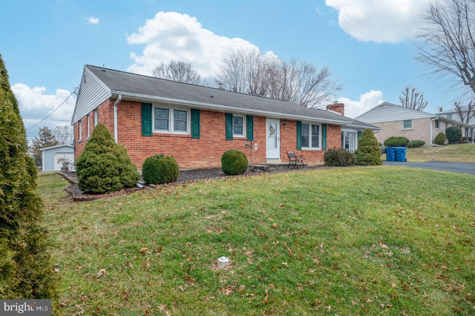 SKYLINE VIEW - Residential