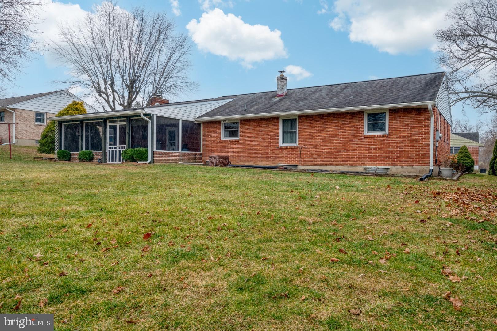 SKYLINE VIEW - Residential