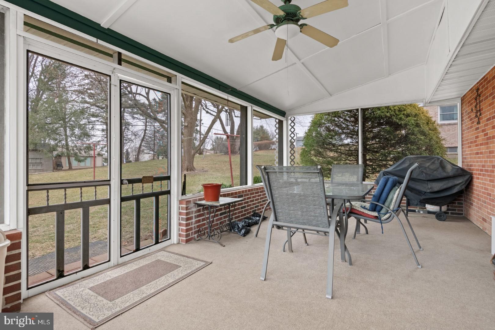 SKYLINE VIEW - Residential