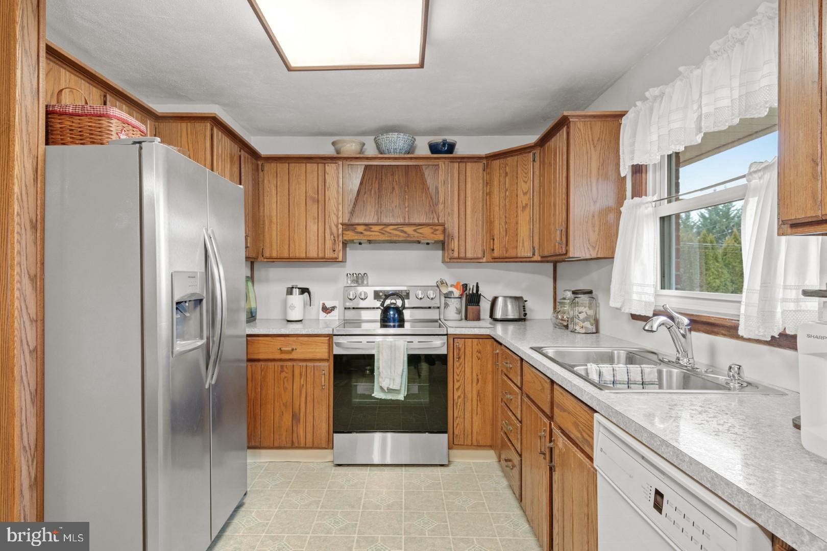 SKYLINE VIEW - Residential