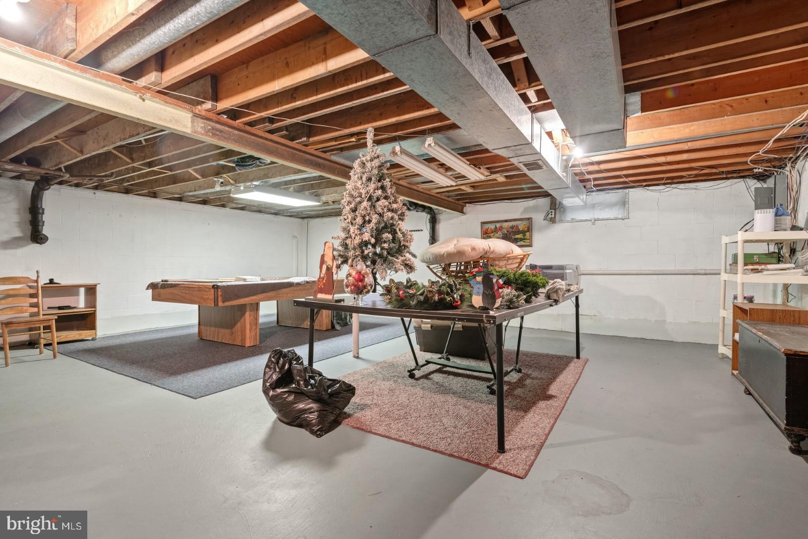 SKYLINE VIEW - Residential