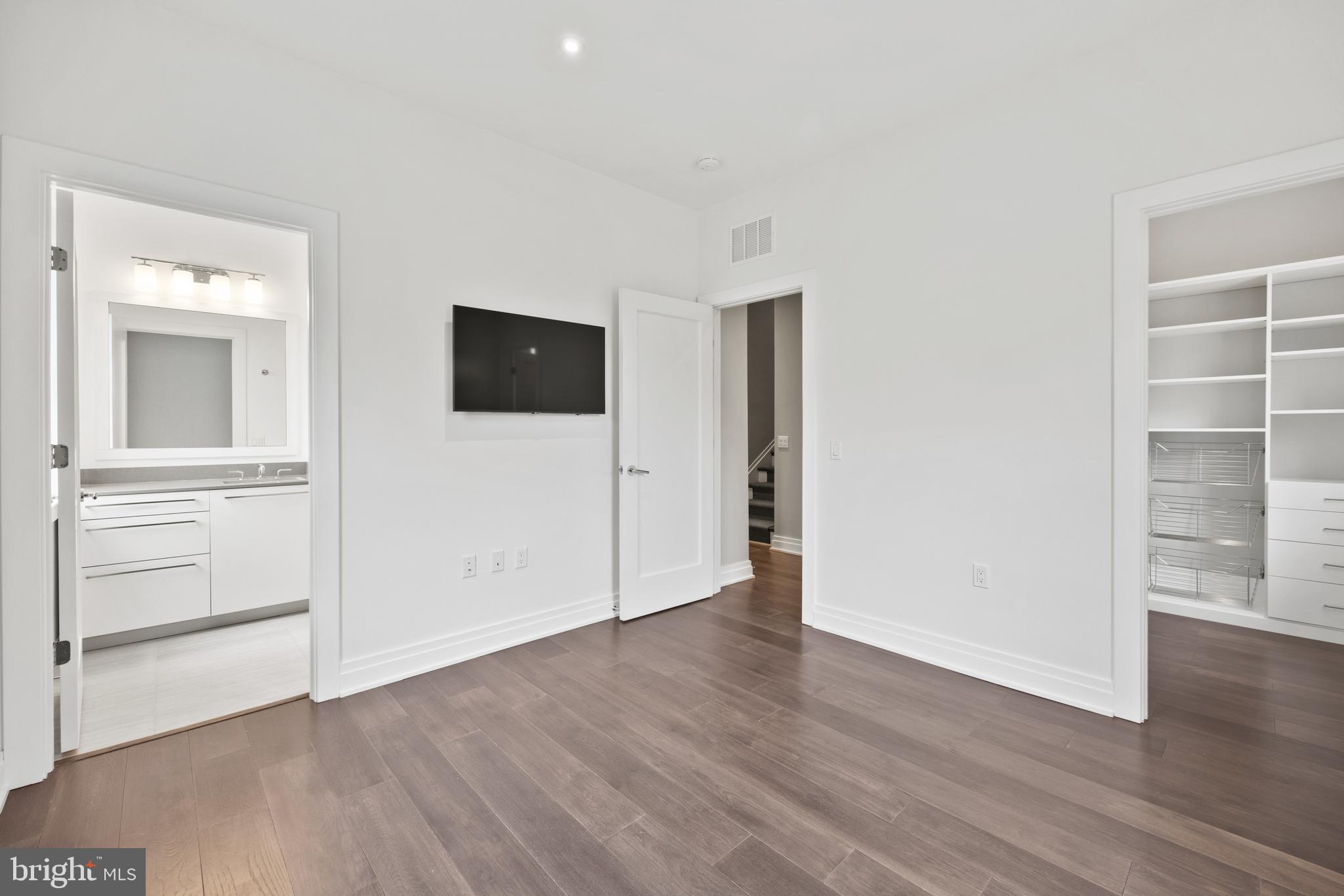 BRIGHTLEAF AND COOPER - Residential