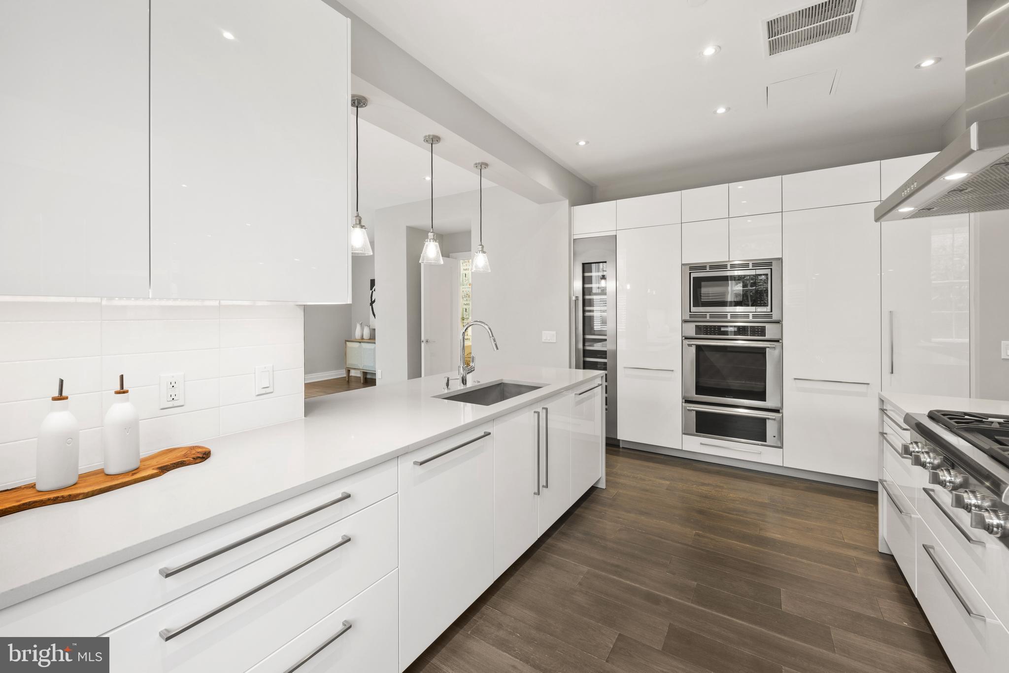 BRIGHTLEAF AND COOPER - Residential