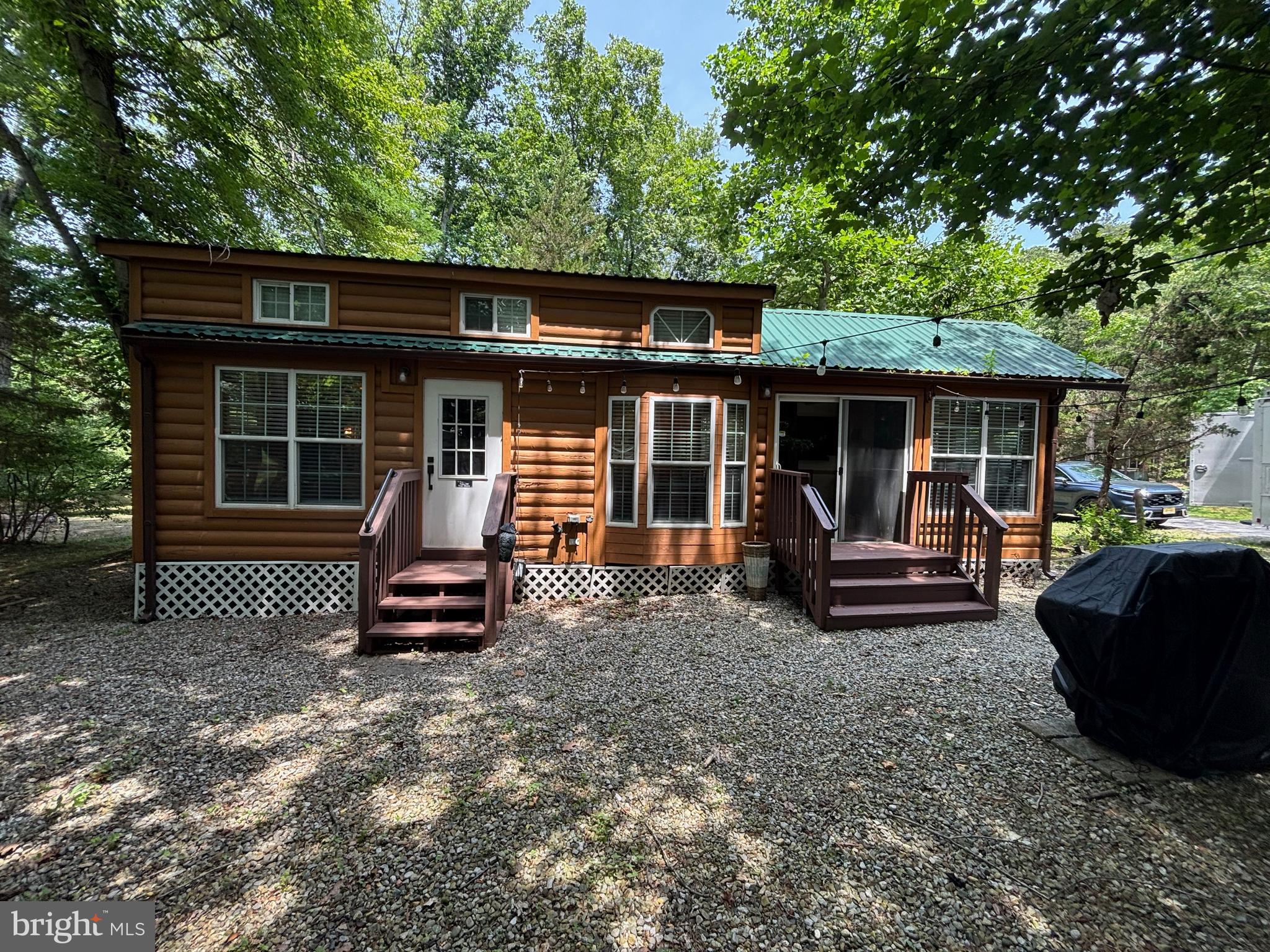 724 MONMOUTH RD 14