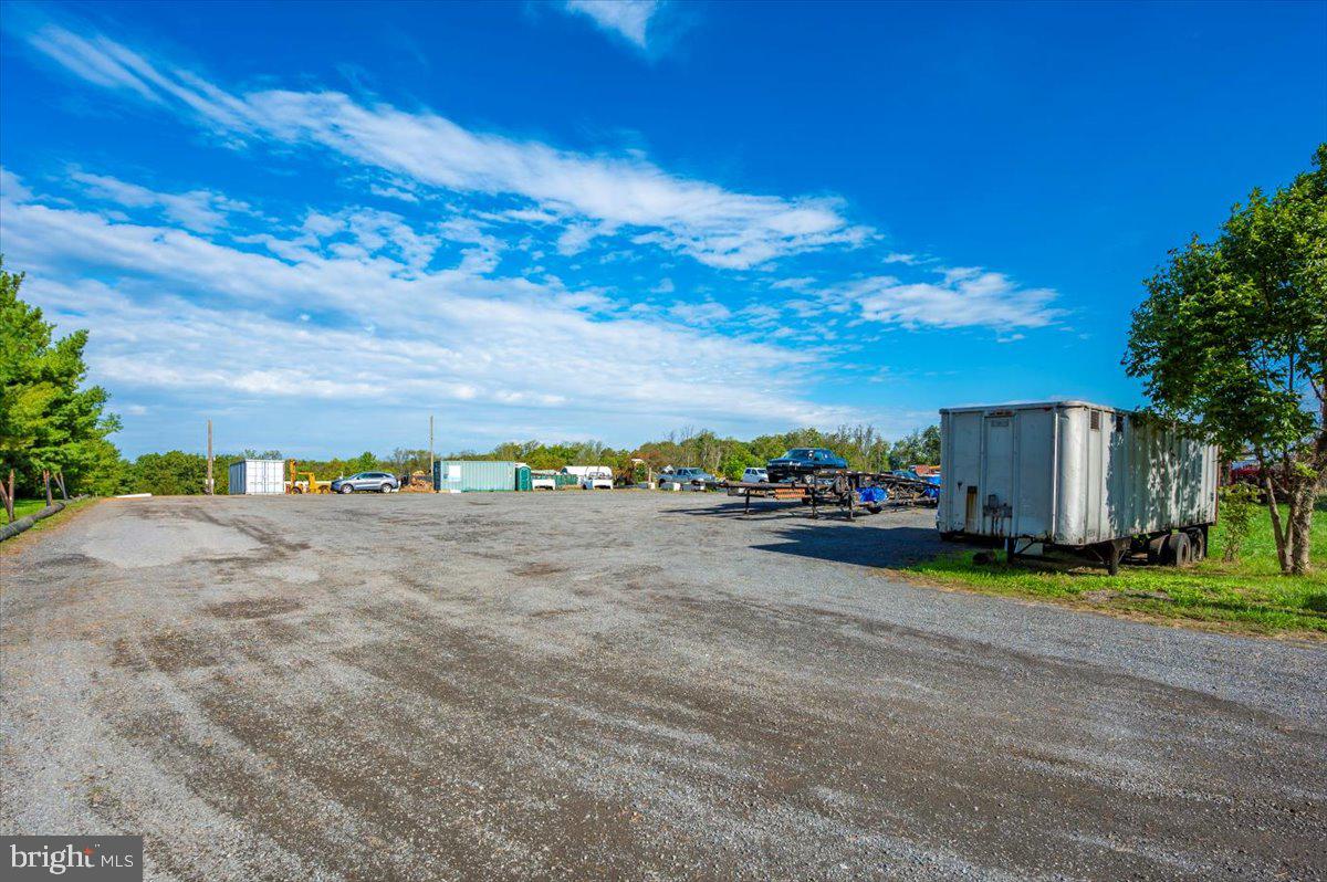 TIBER RIDGE - Commercial Lease