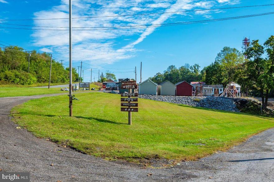 PARKING / STORAGE / COMMERCIAL - Tractor Trailer Parking Spots for Lease | Heavy Equipment Area for Lease | Several Buildings for Lease | Parking Spaces for Lease | Commercial Area for Lease