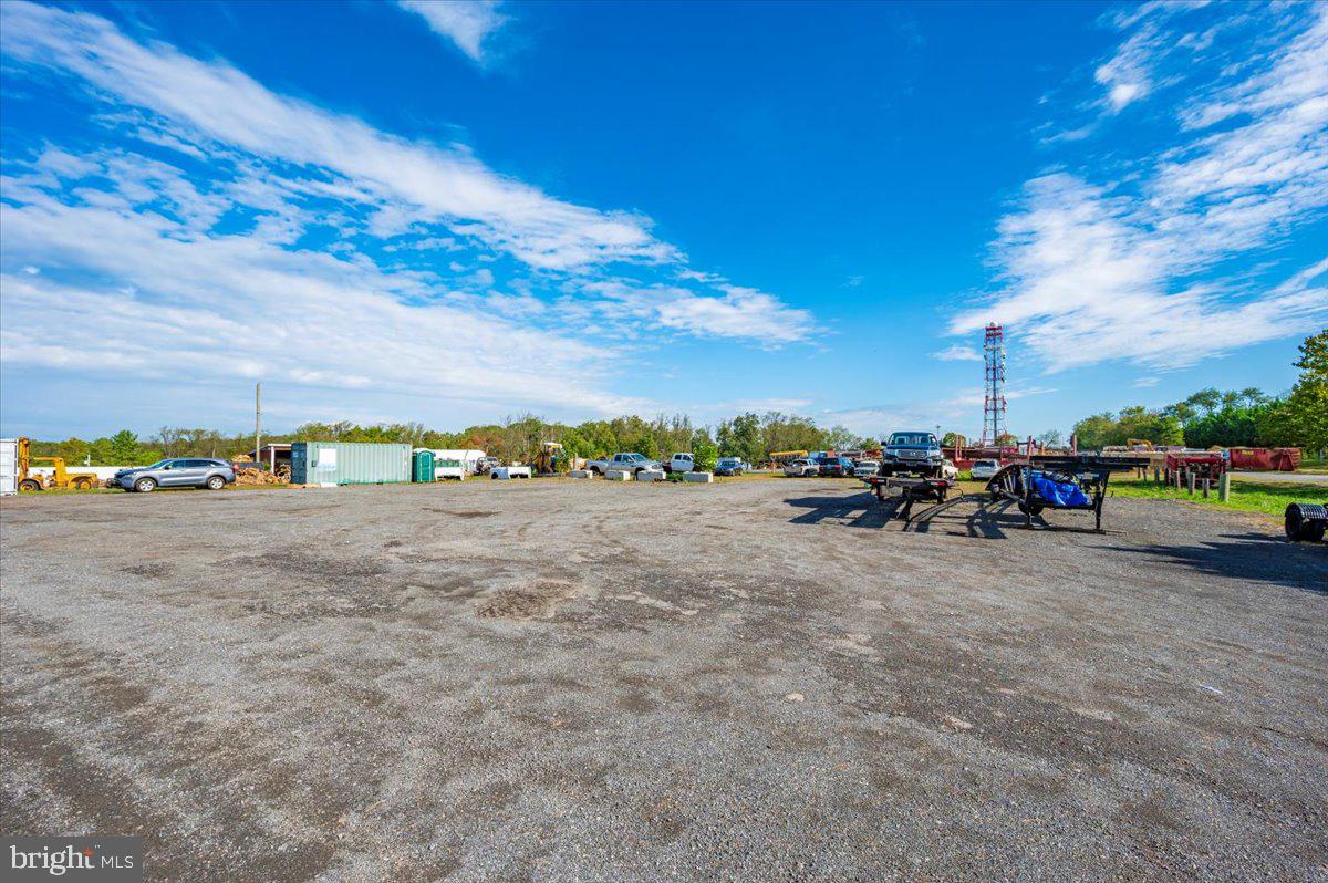 TIBER RIDGE - Commercial Lease