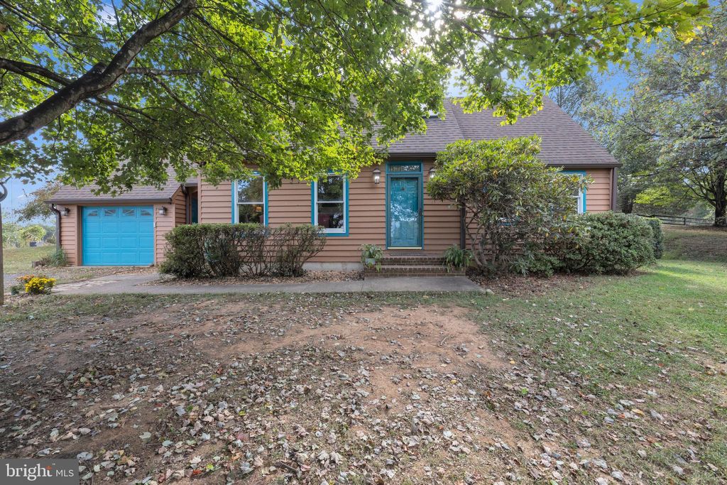 Photo of 8729 Green Road, WARRENTON, VA 20187 (MLS # VAFQ2019338)