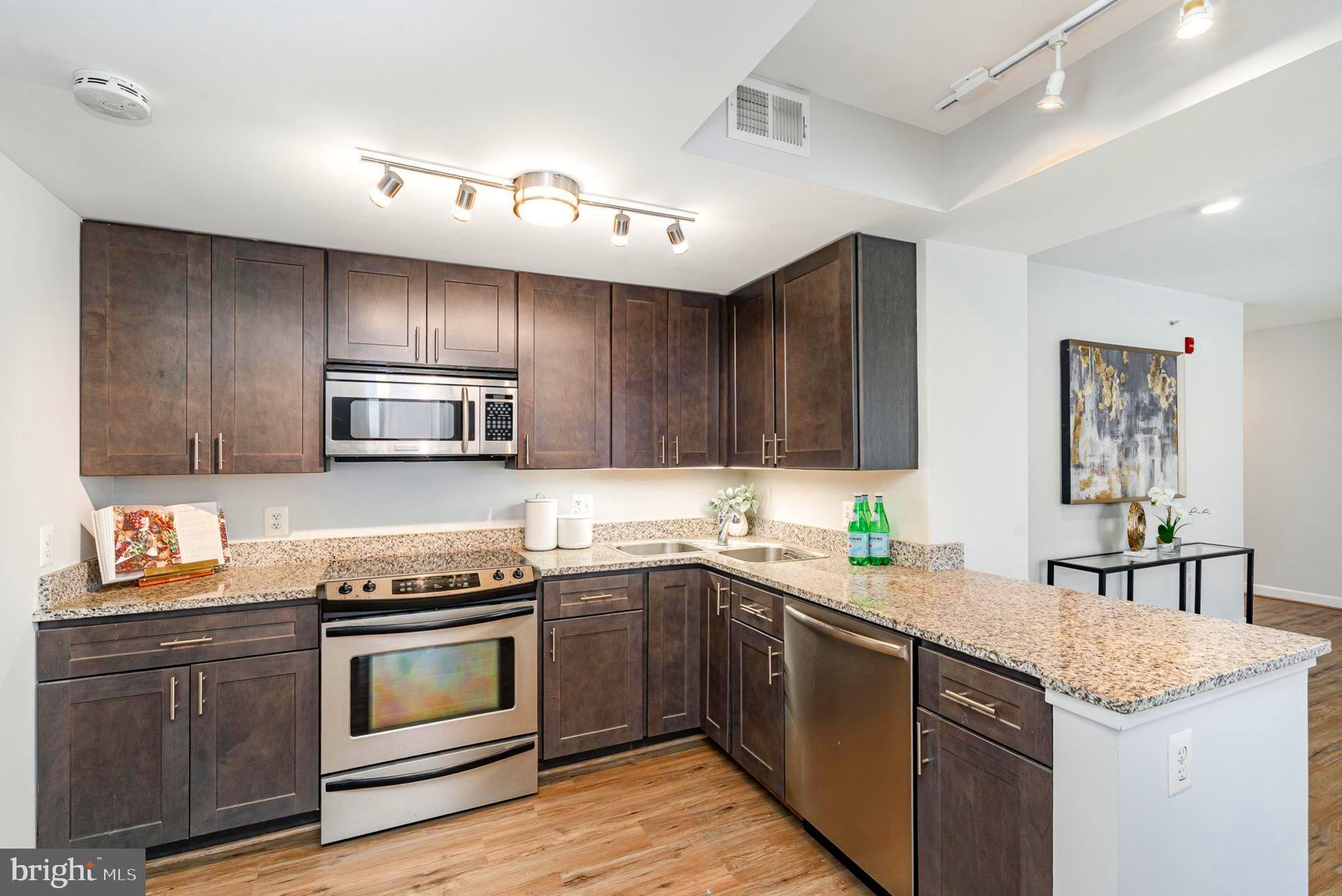 1314 MASSACHUSETTS AVENUE NW 406