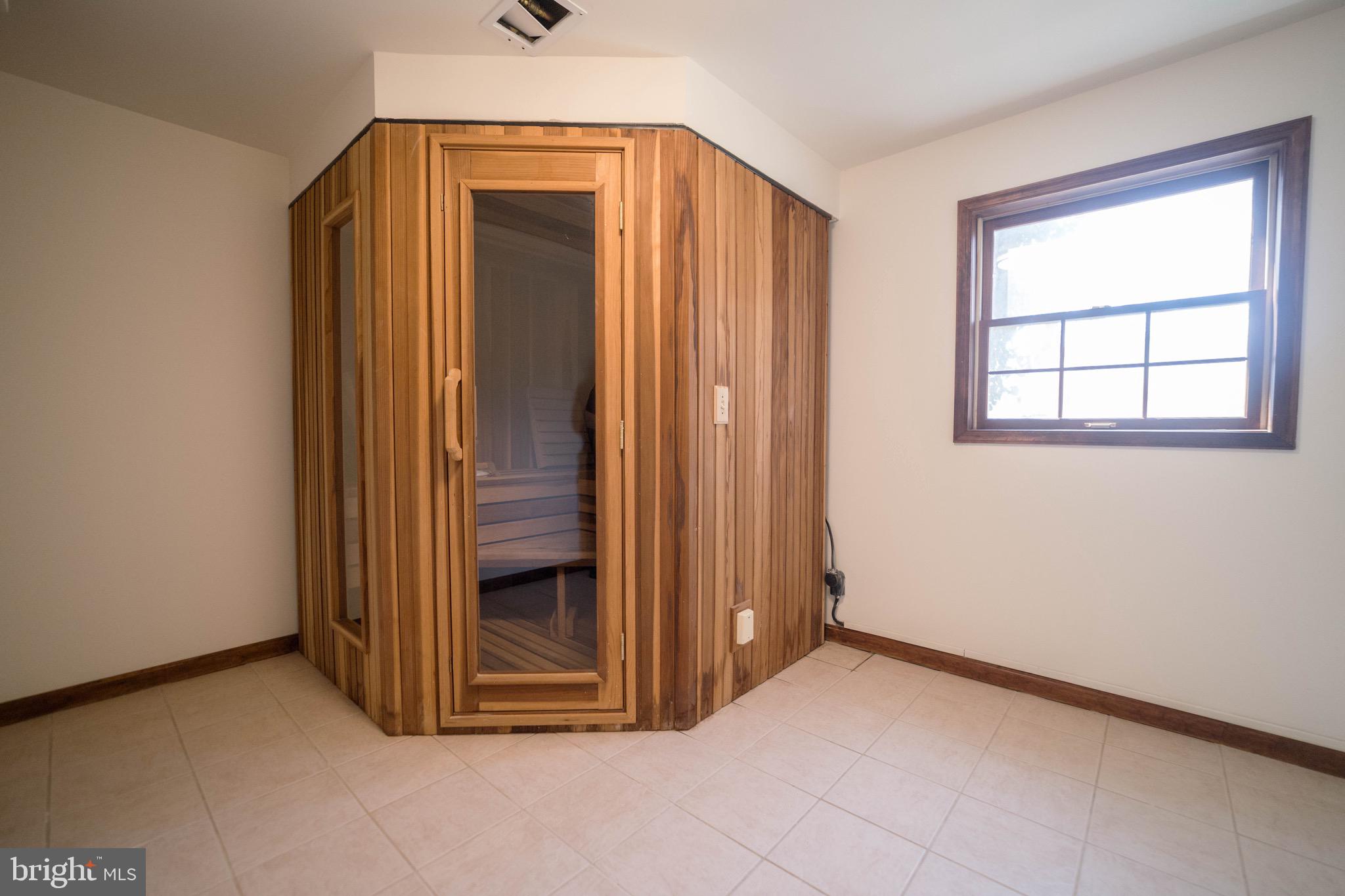 OCCOQUAN FOREST - Residential