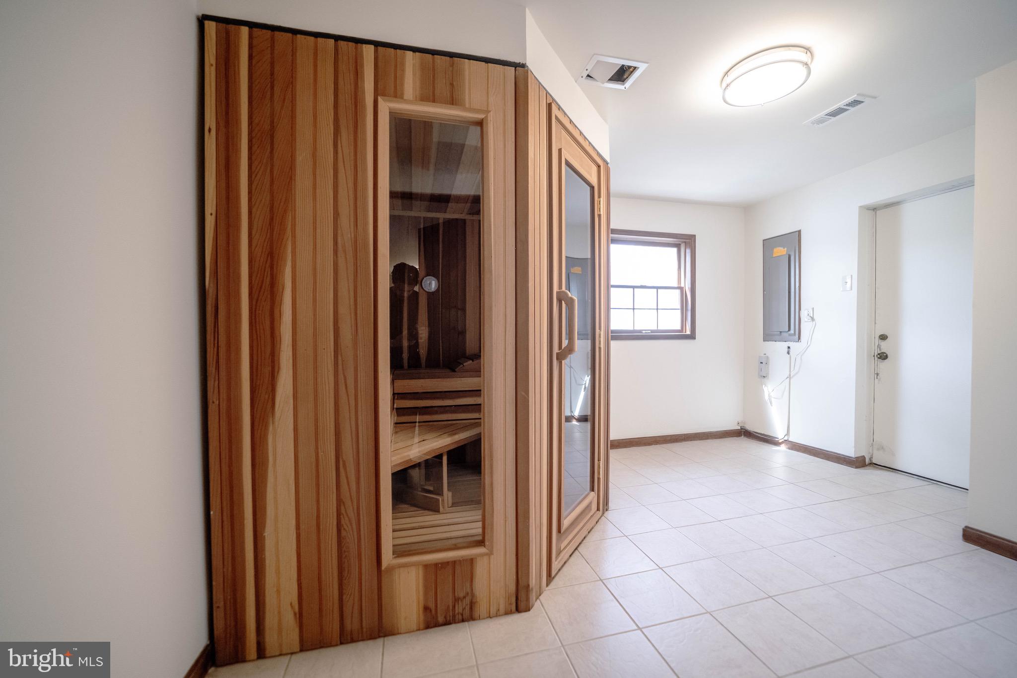 OCCOQUAN FOREST - Residential