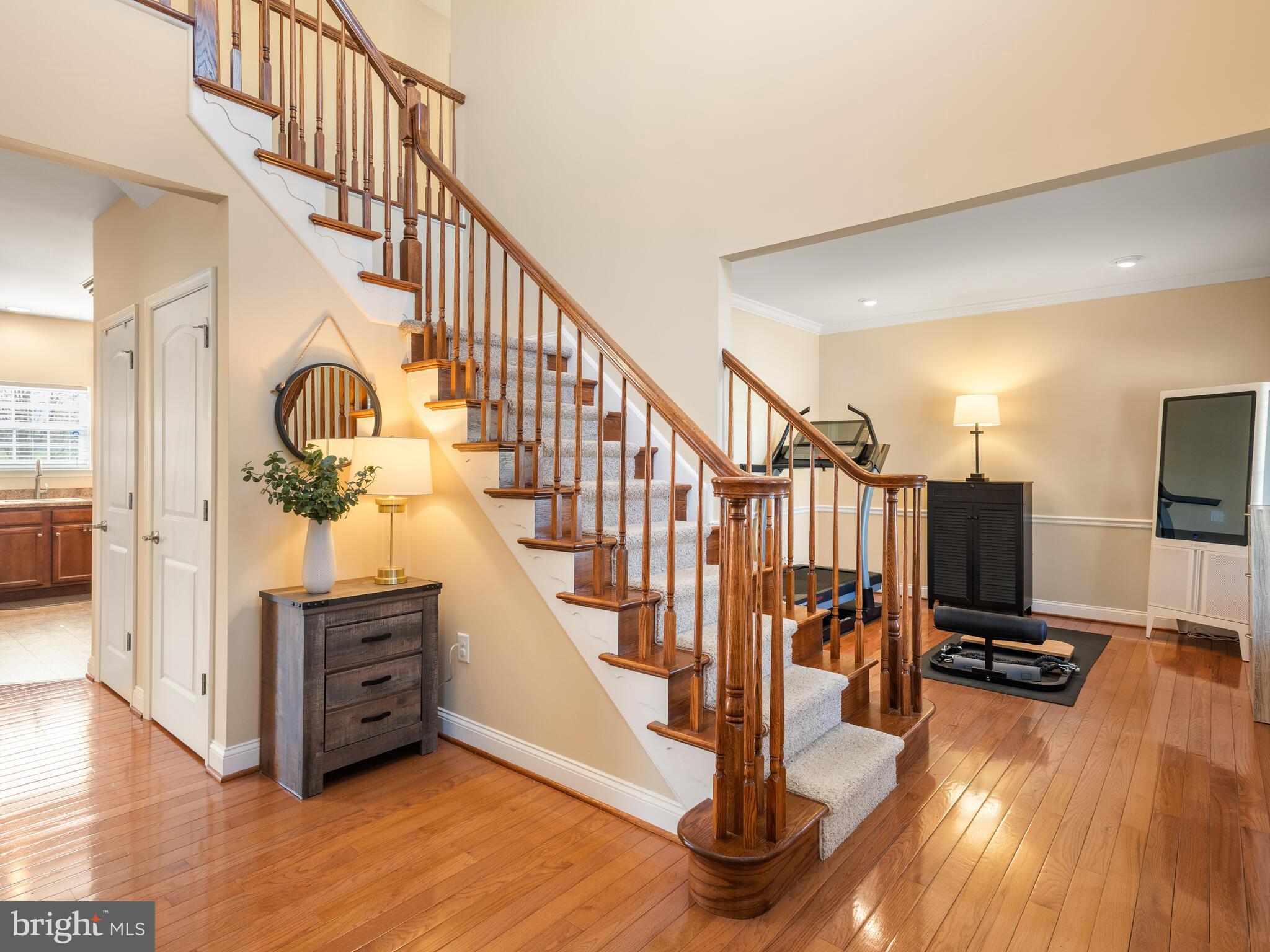 KINGSTON HILL - Residential