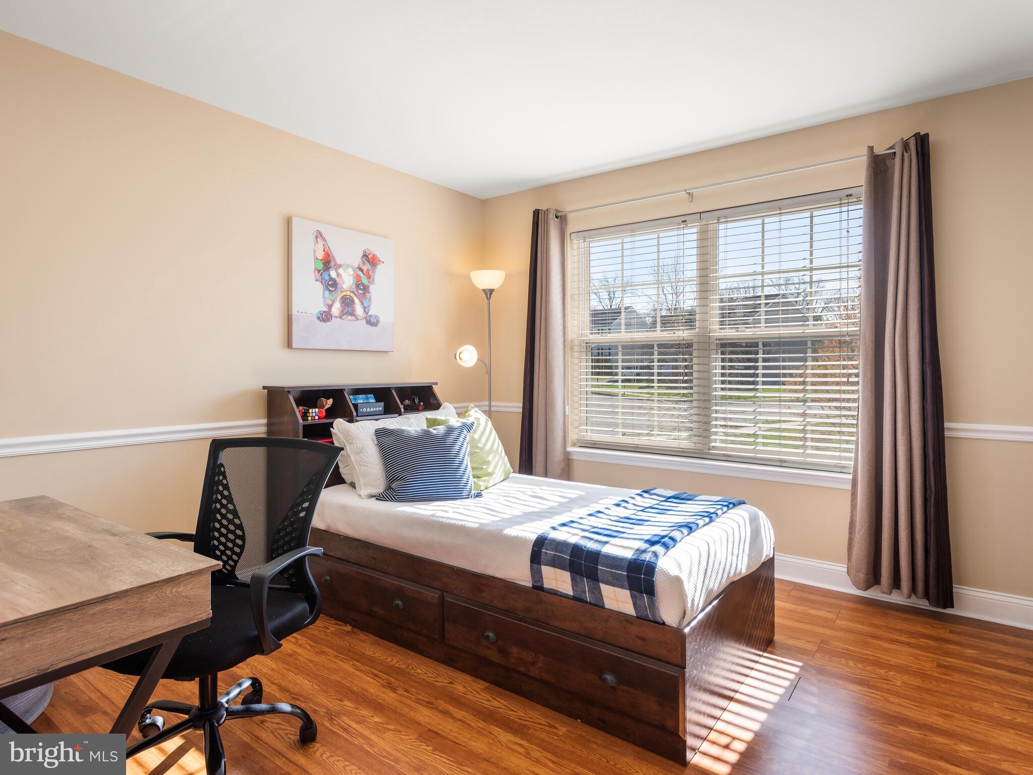 KINGSTON HILL - Residential