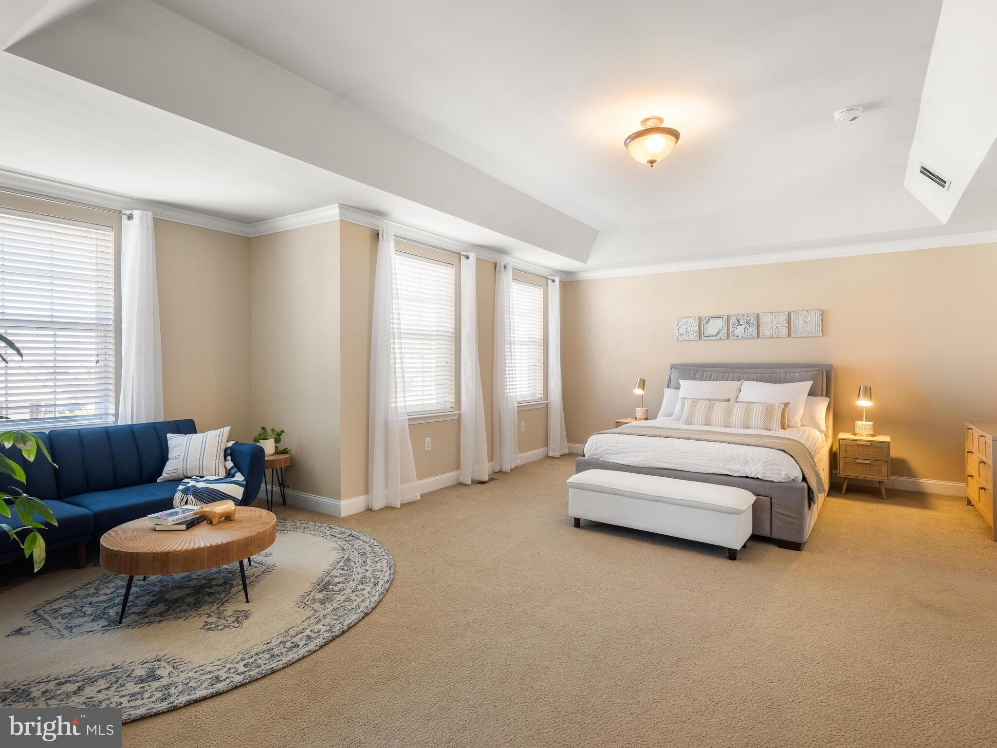 KINGSTON HILL - Residential