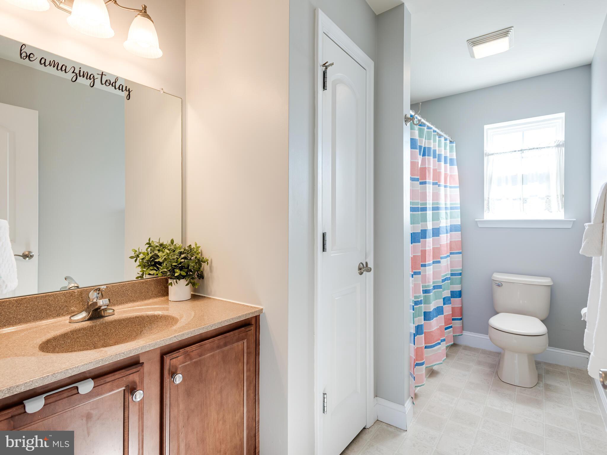 KINGSTON HILL - Residential