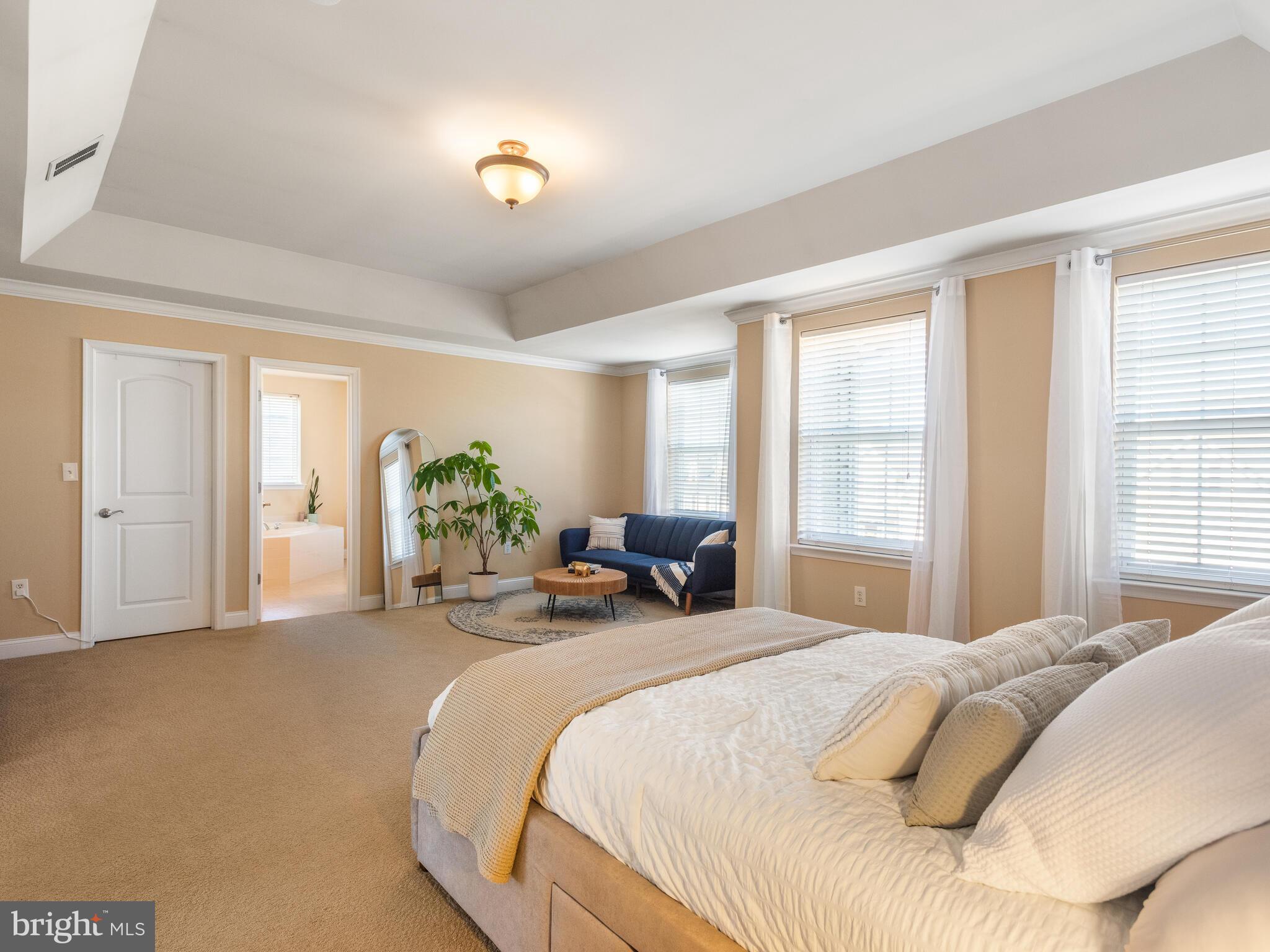 KINGSTON HILL - Residential