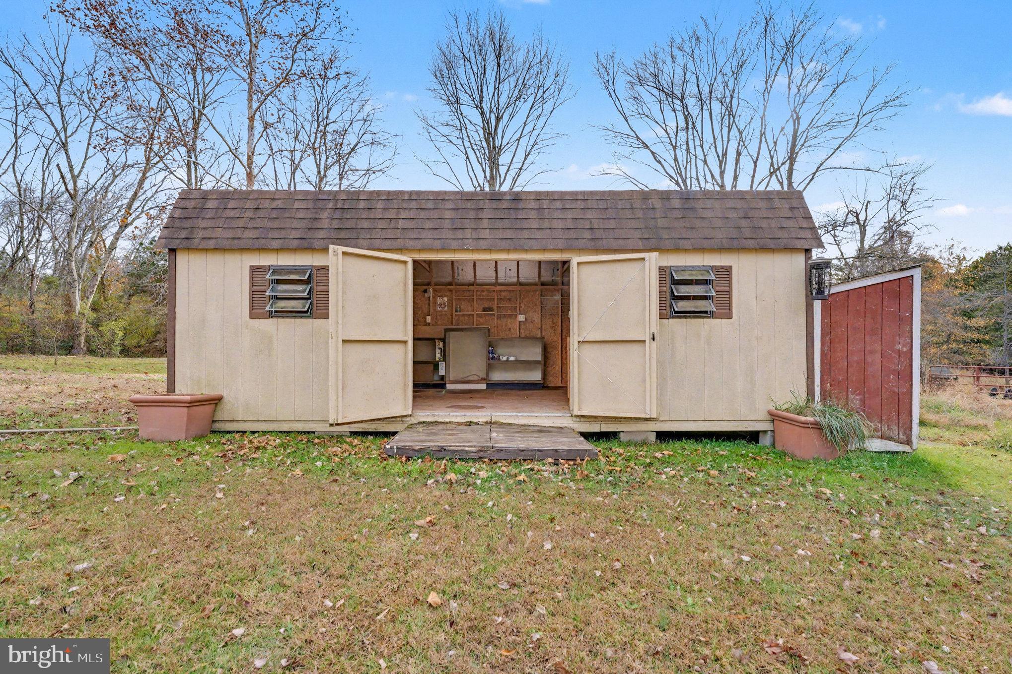 MERRY MEADOWS - Residential