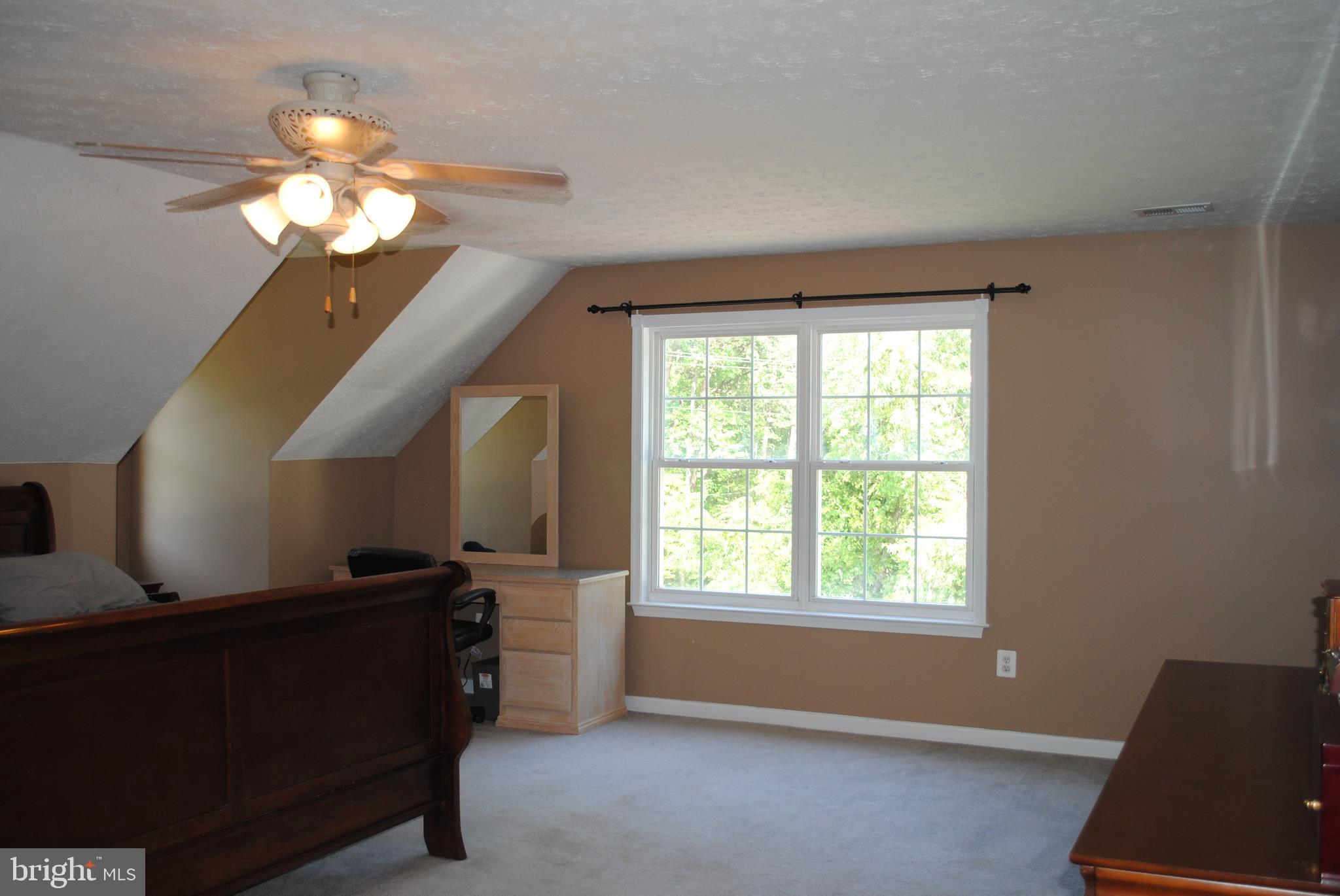 OAKLEIGH MANOR ESTATES - Residential