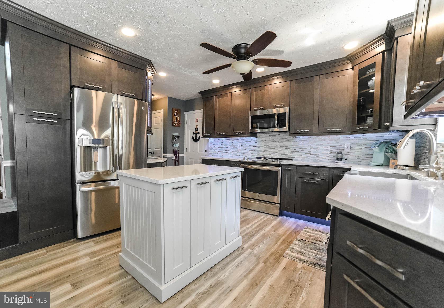 OAKLEIGH MANOR ESTATES - Residential