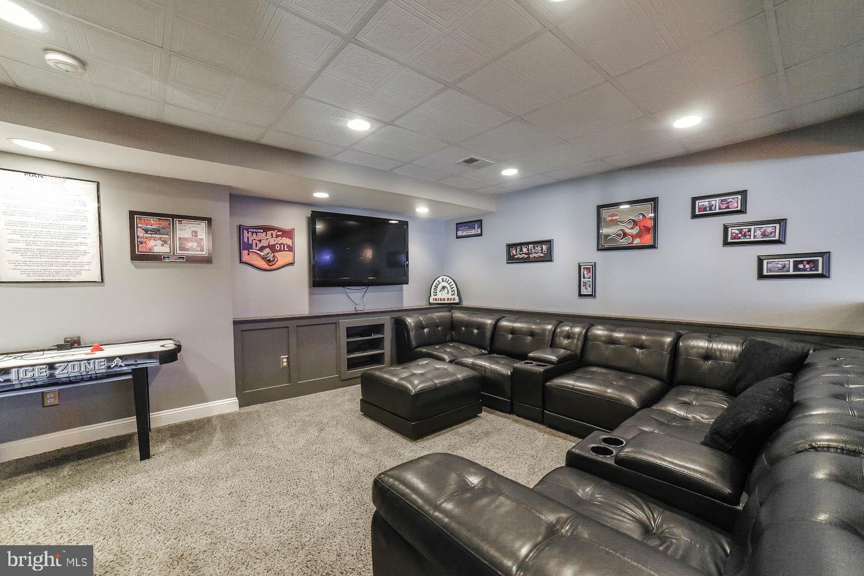 OAKLEIGH MANOR ESTATES - Residential