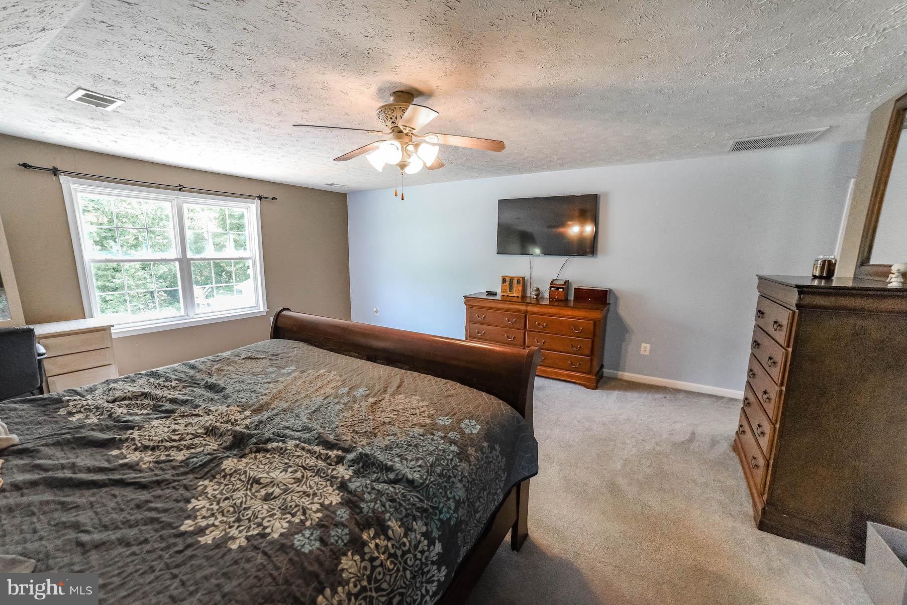 OAKLEIGH MANOR ESTATES - Residential