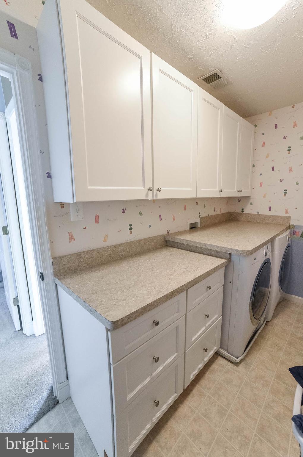 OAKLEIGH MANOR ESTATES - Residential