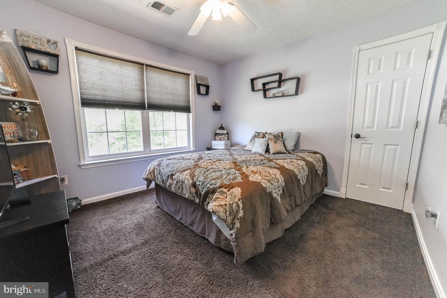 OAKLEIGH MANOR ESTATES - Residential