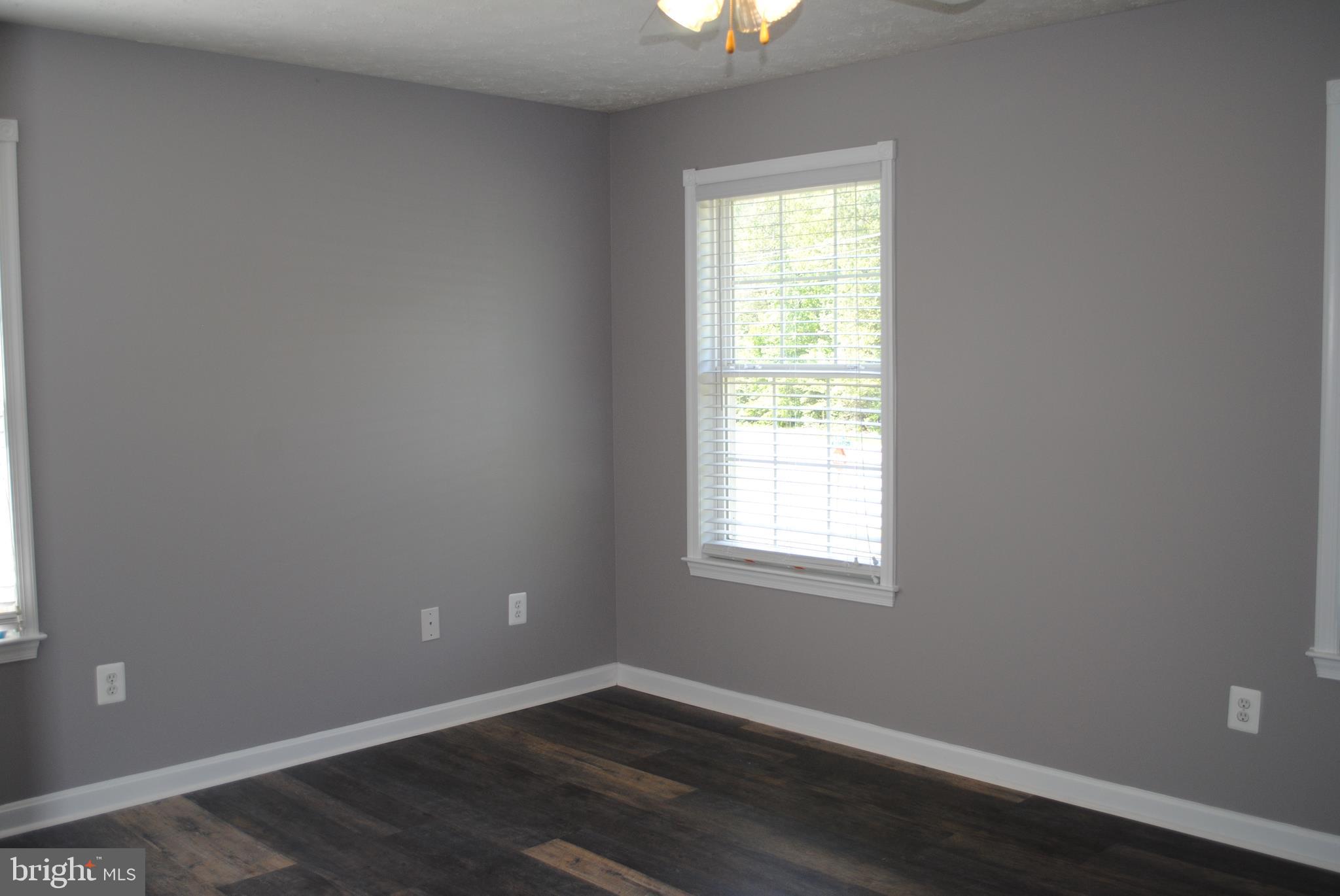 OAKLEIGH MANOR ESTATES - Residential