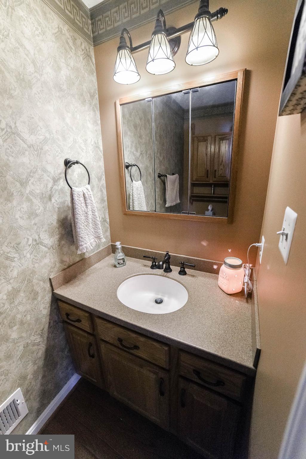 OAKLEIGH MANOR ESTATES - Residential