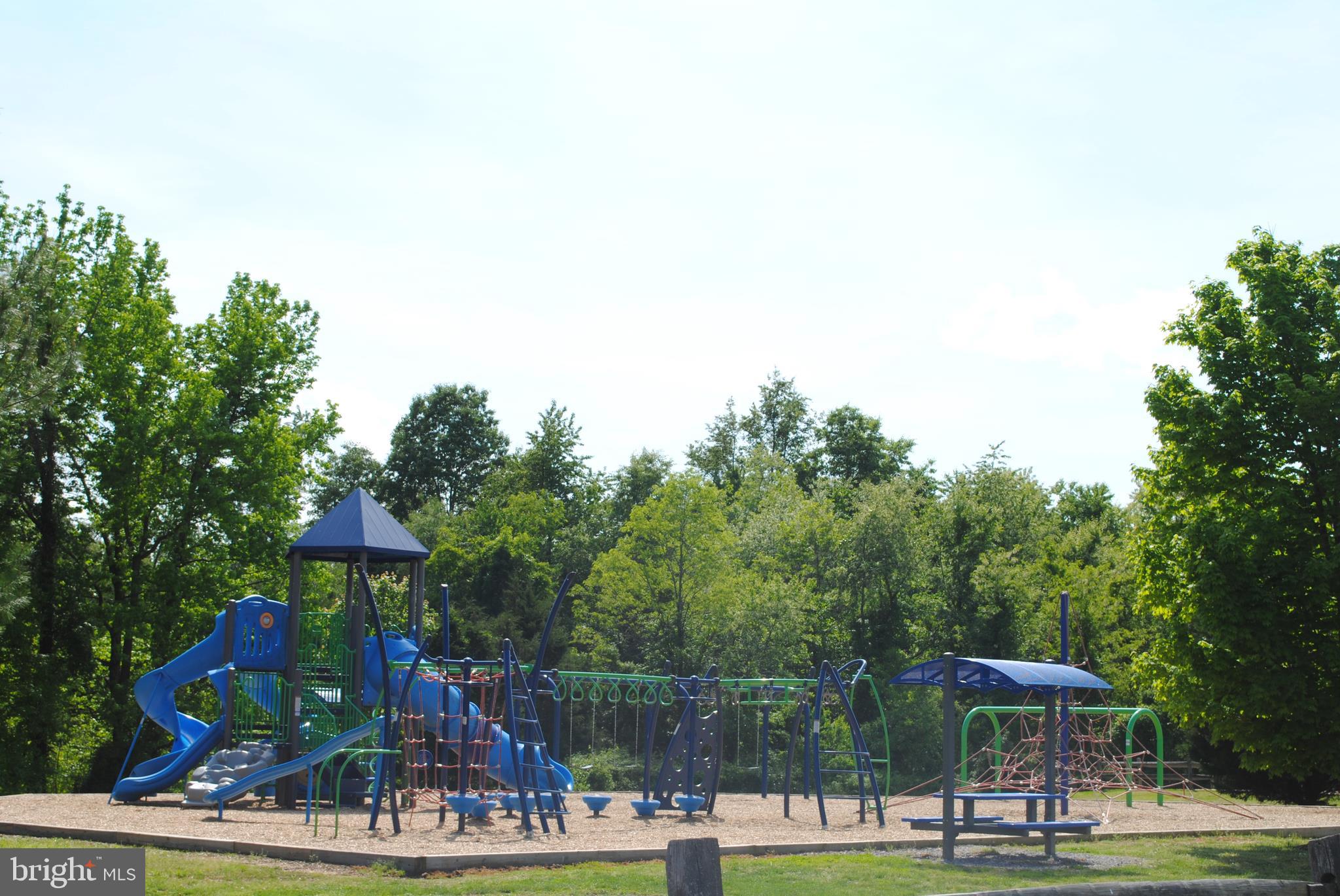 OAKLEIGH MANOR ESTATES - Residential