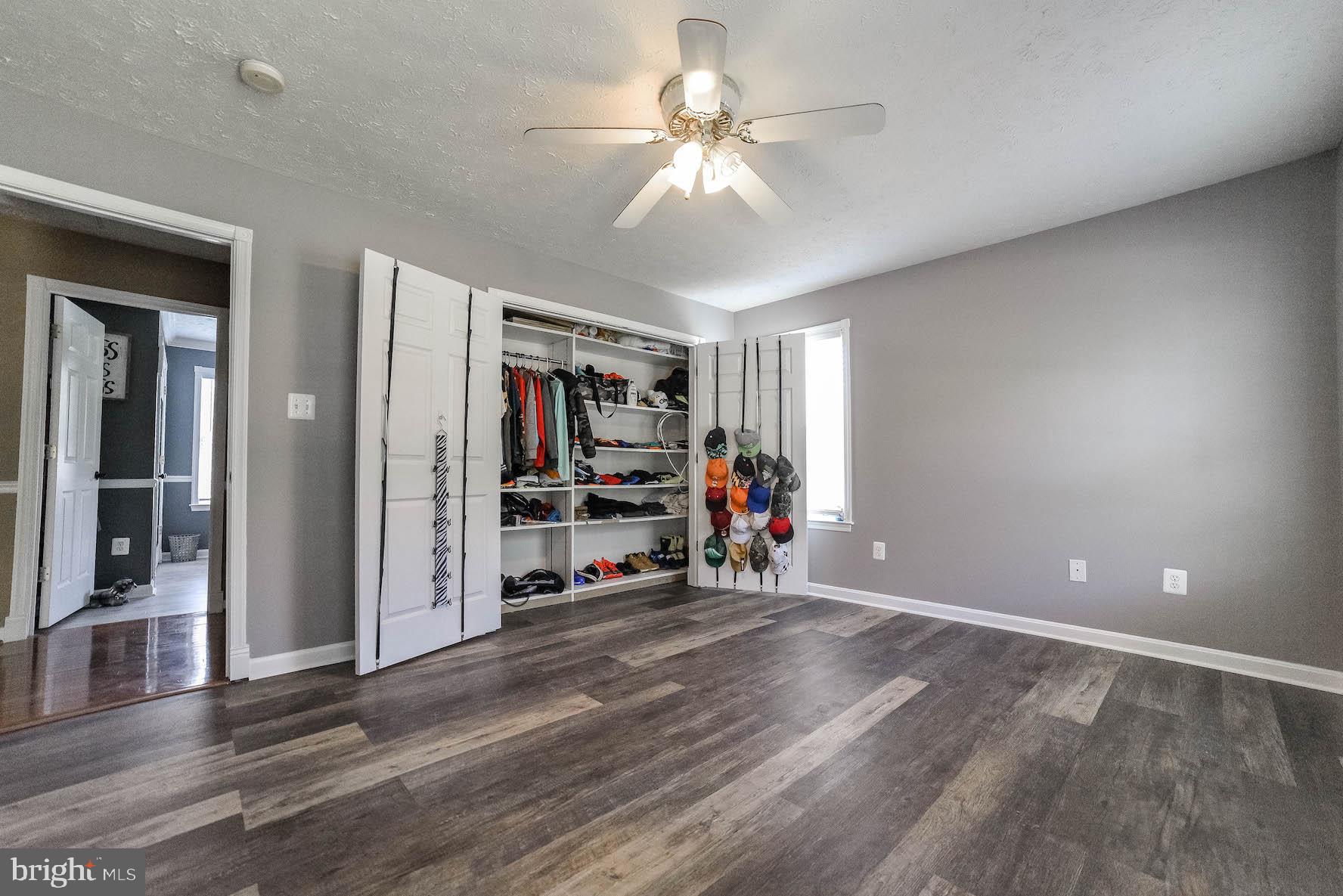 OAKLEIGH MANOR ESTATES - Residential