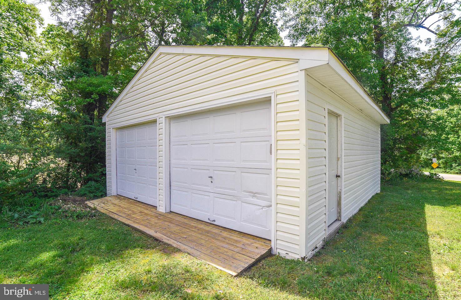 OAKLEIGH MANOR ESTATES - Residential