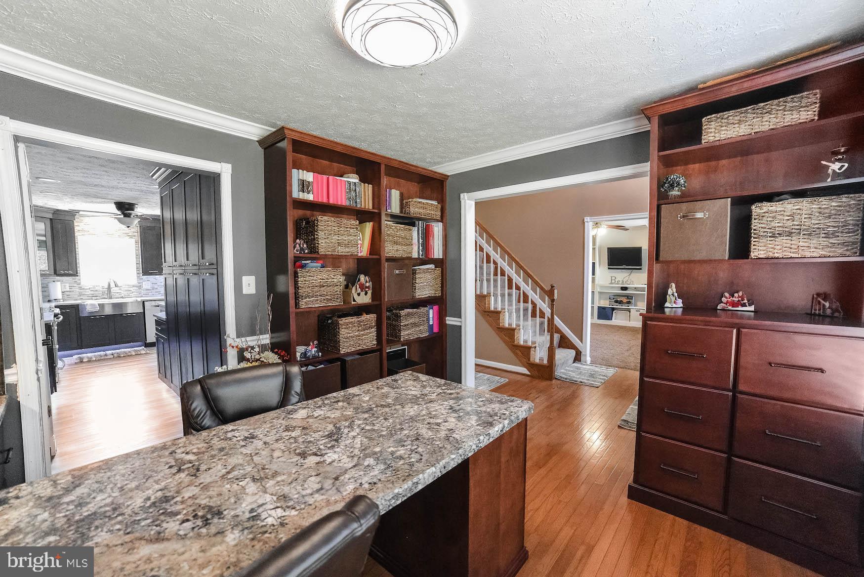 OAKLEIGH MANOR ESTATES - Residential