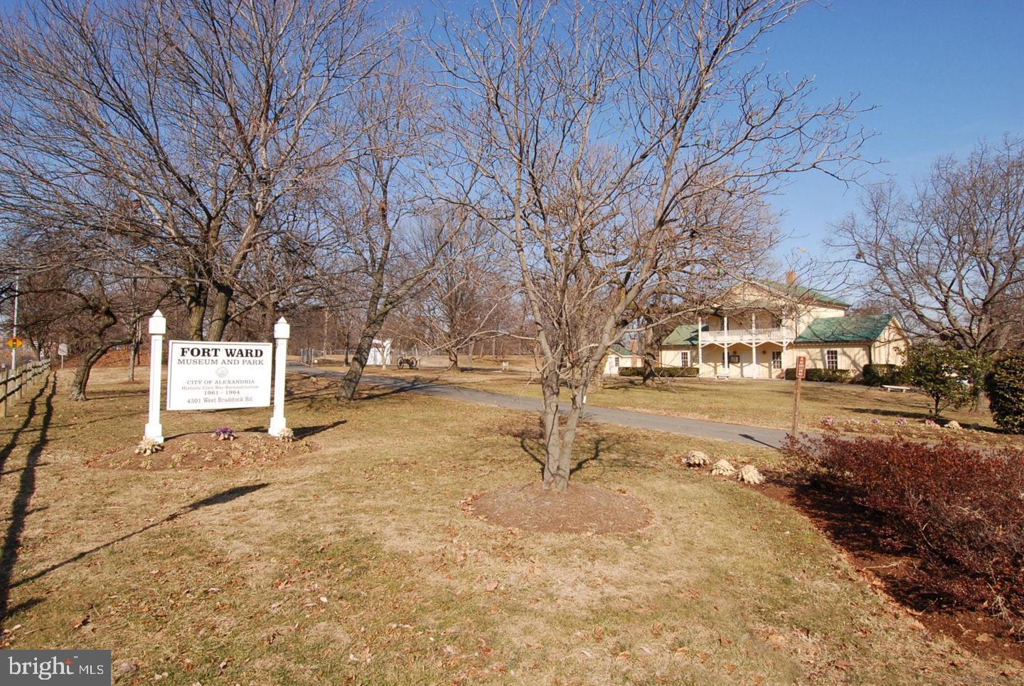 MANORS AT STONEGATE - Residential