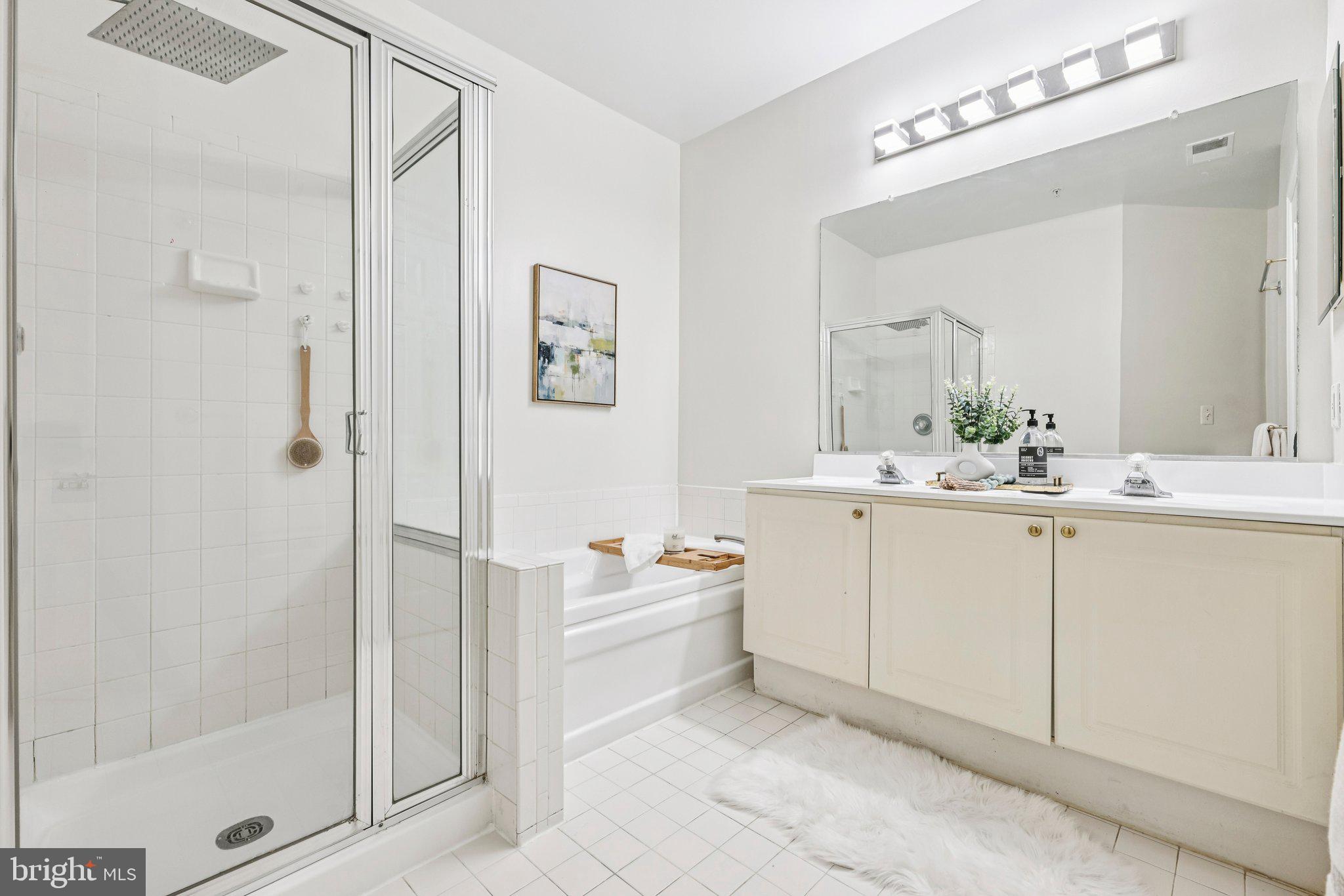 MANORS AT STONEGATE - Residential