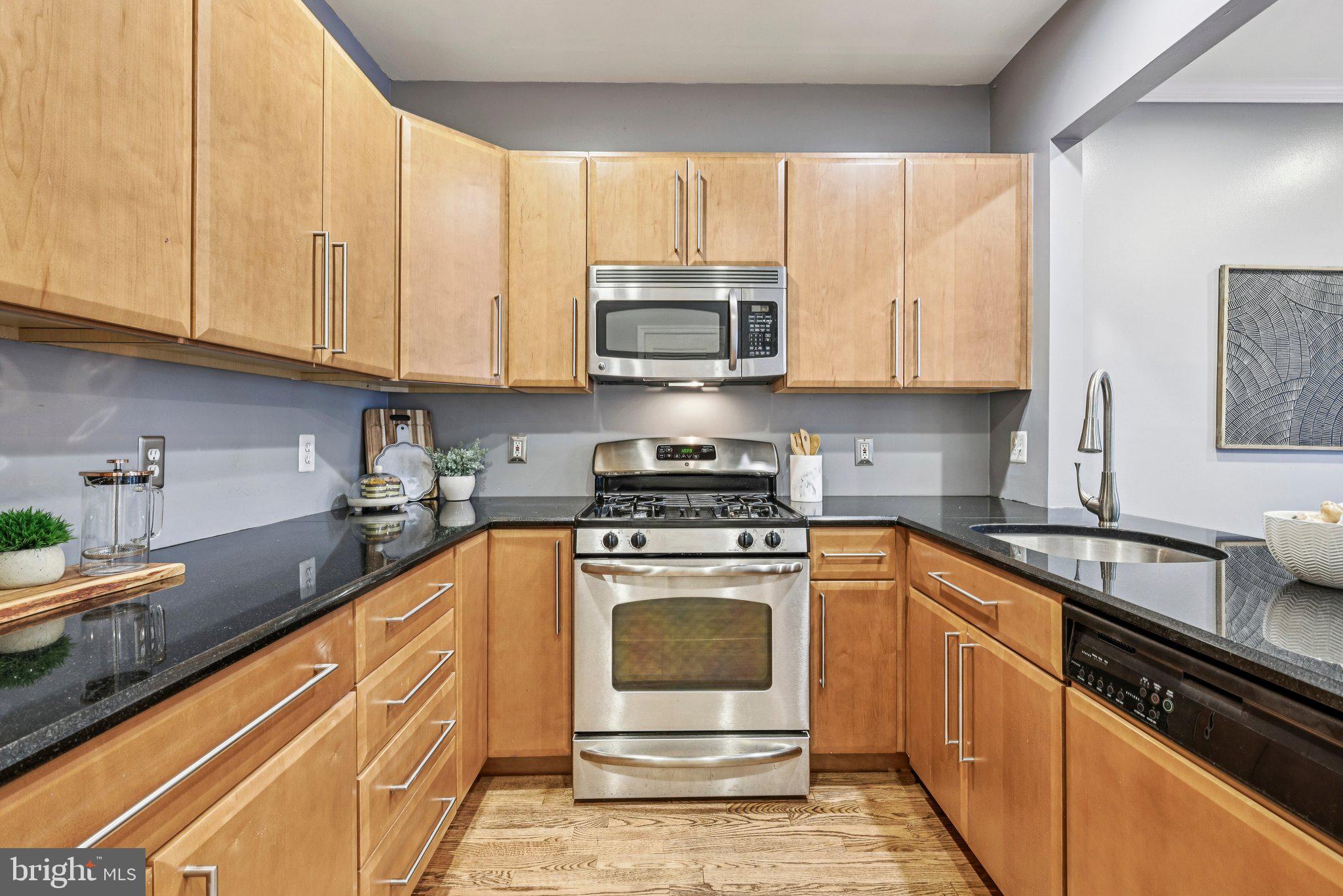 MANORS AT STONEGATE - Residential