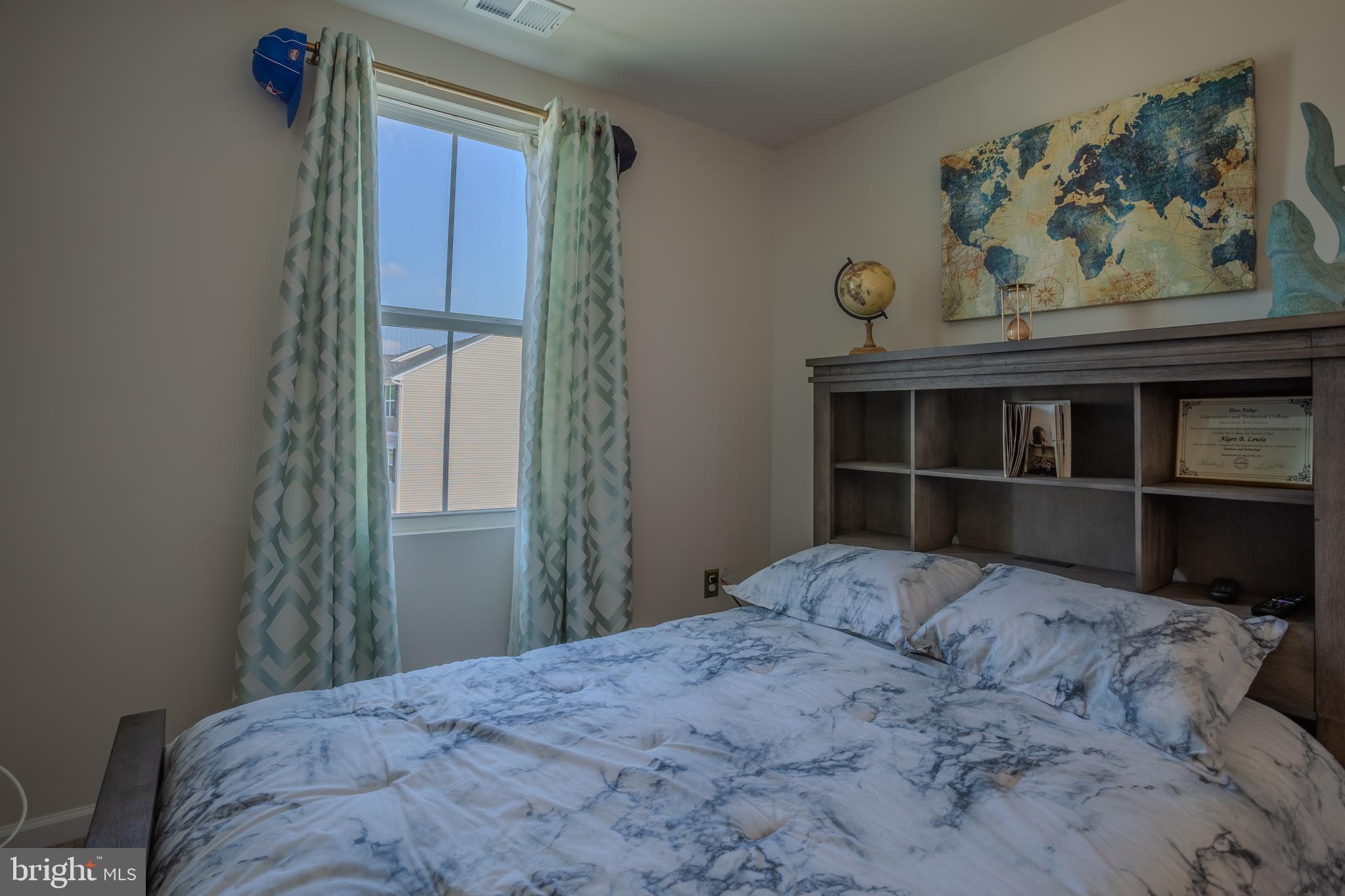 THE LAKES AT MARTINSBURG - Residential