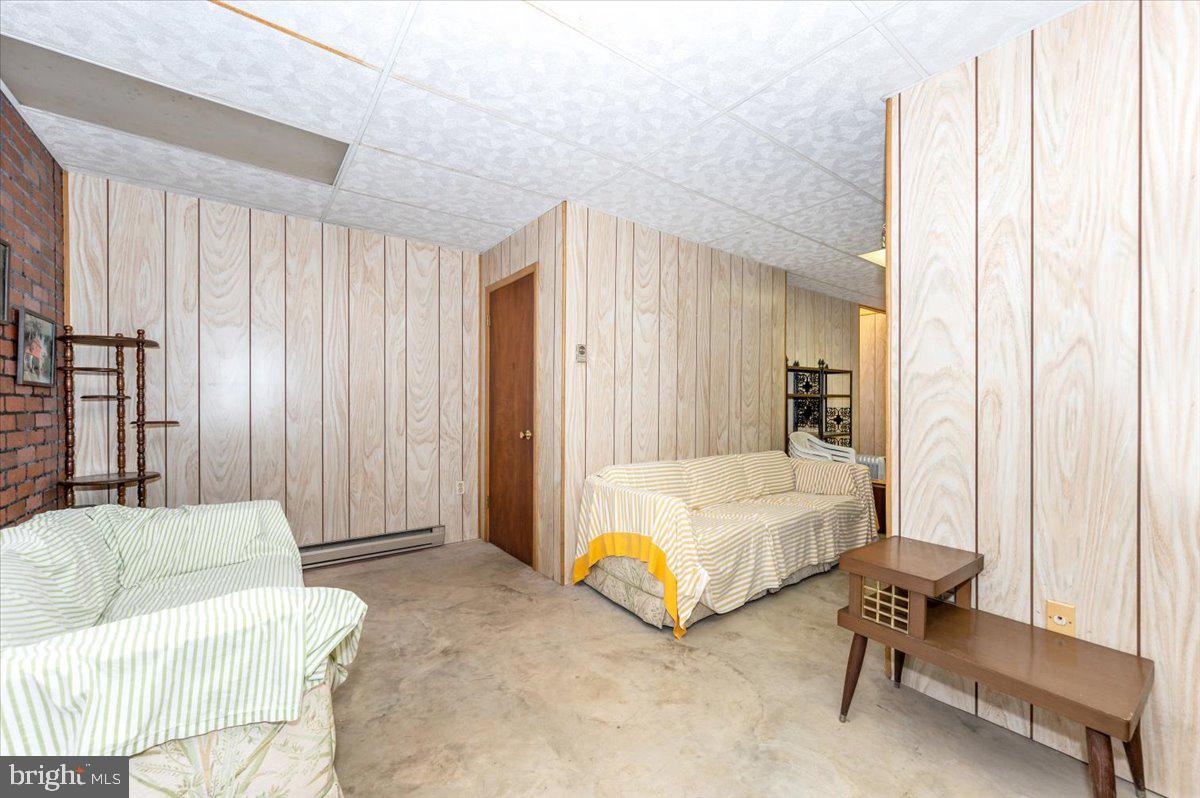 MANCHESTER VILLAGE - Residential