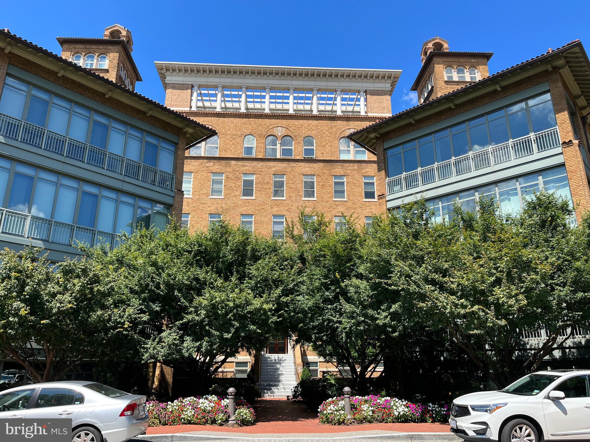 2425 L STREET NW 215