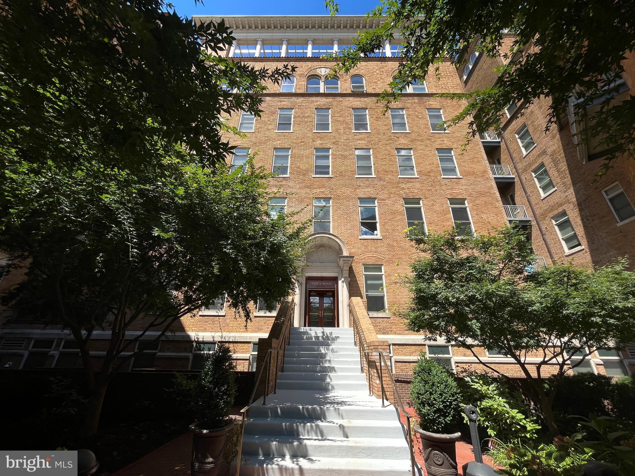 2425 L STREET NW 215