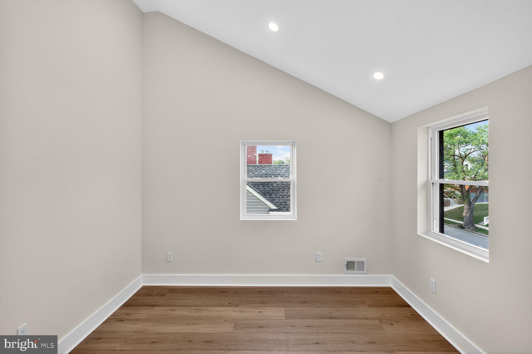 LAURELDALE - Residential