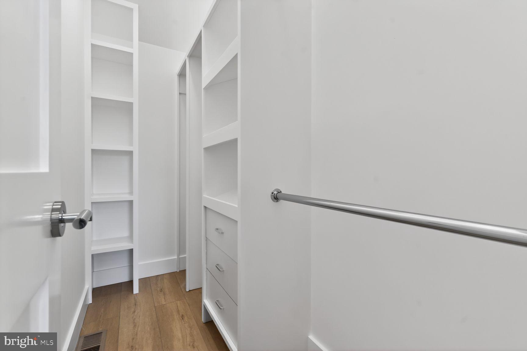 LAURELDALE - Residential