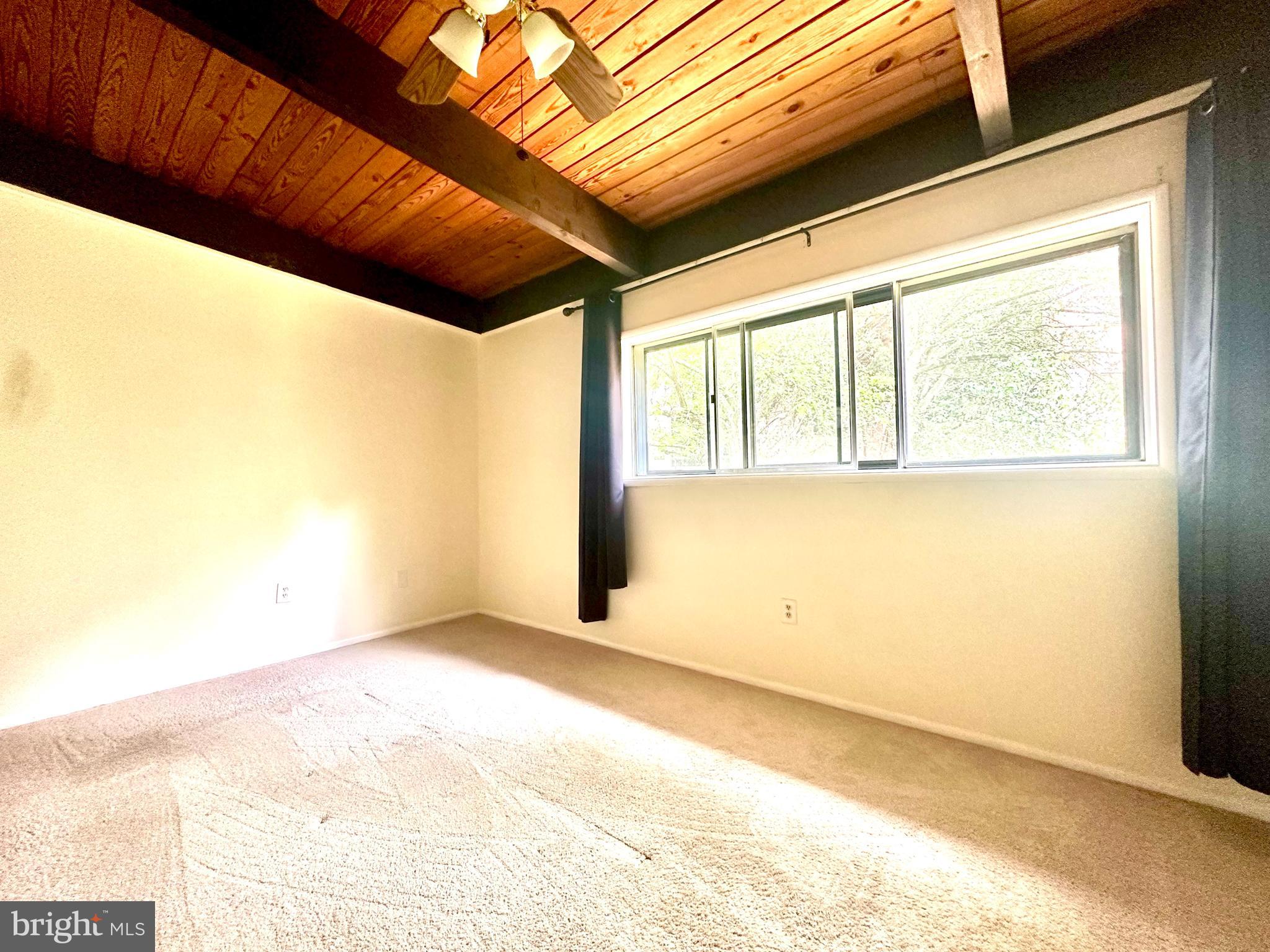 MCLEAN HILLS - Residential