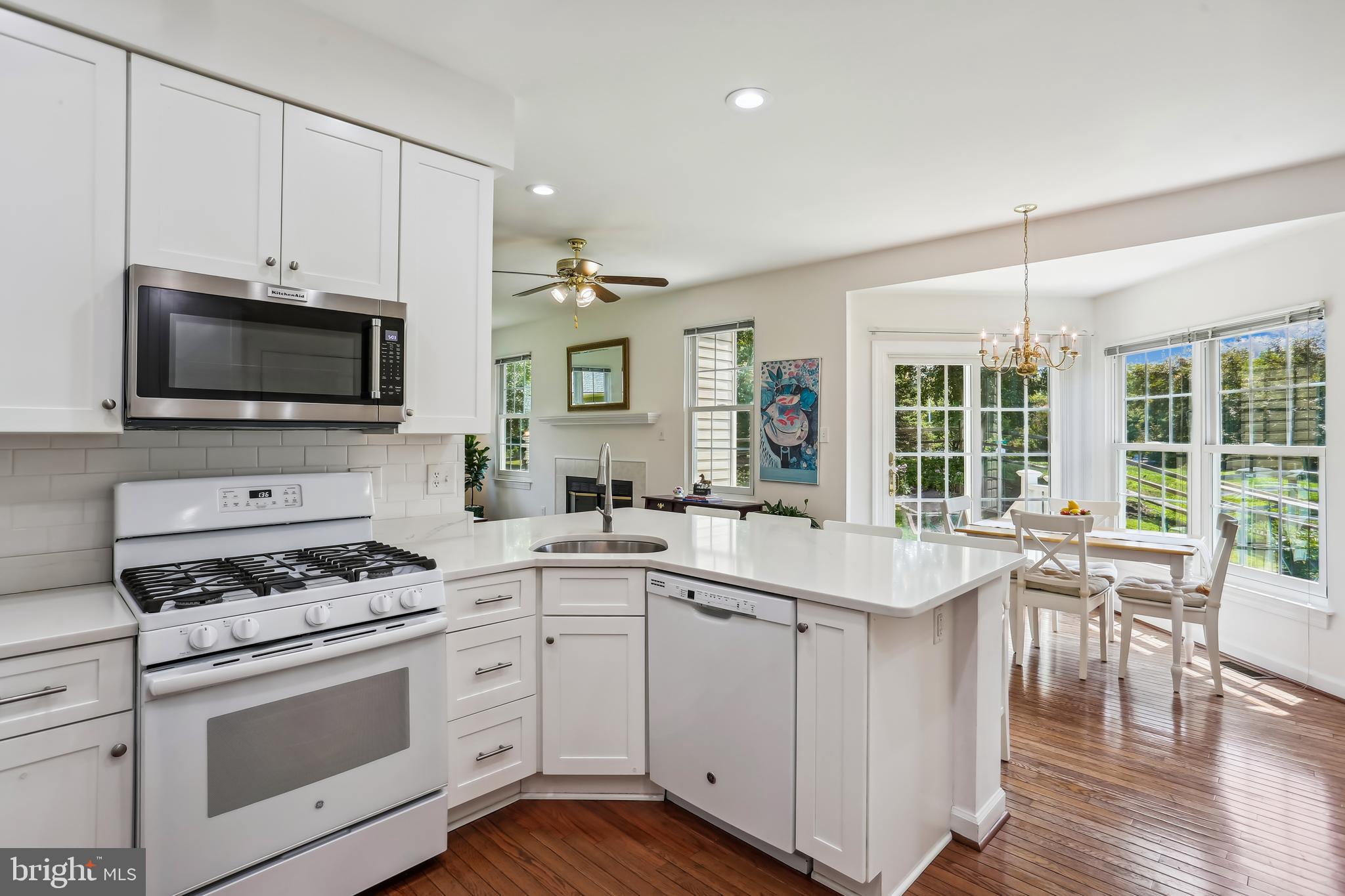 HICKORY GROVE - Residential