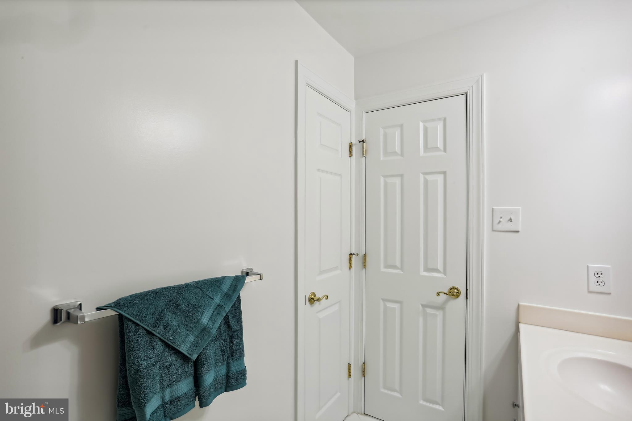 HICKORY GROVE - Residential