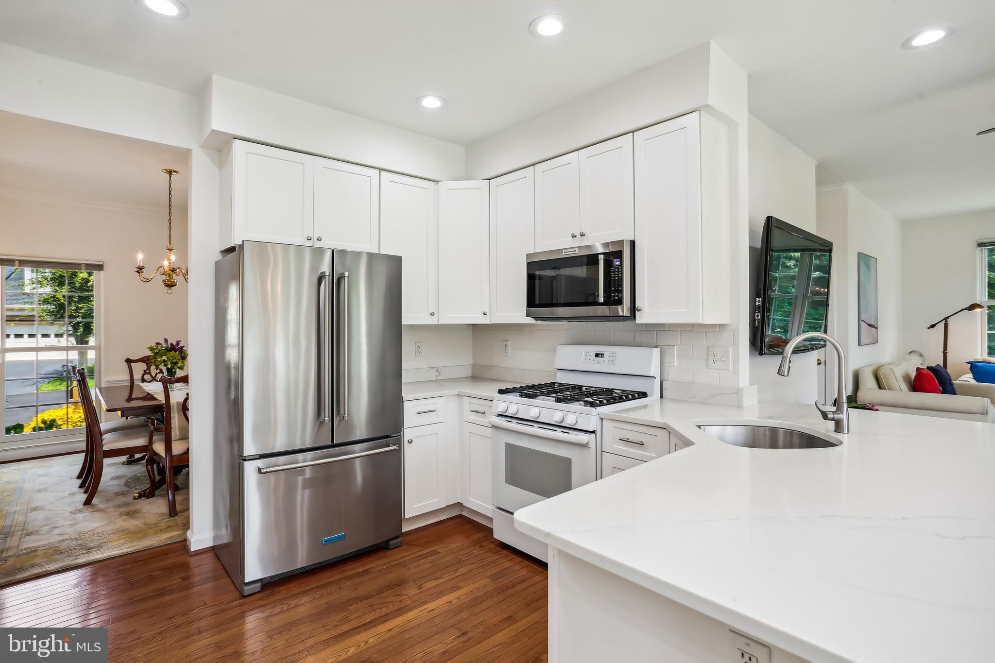 HICKORY GROVE - Residential