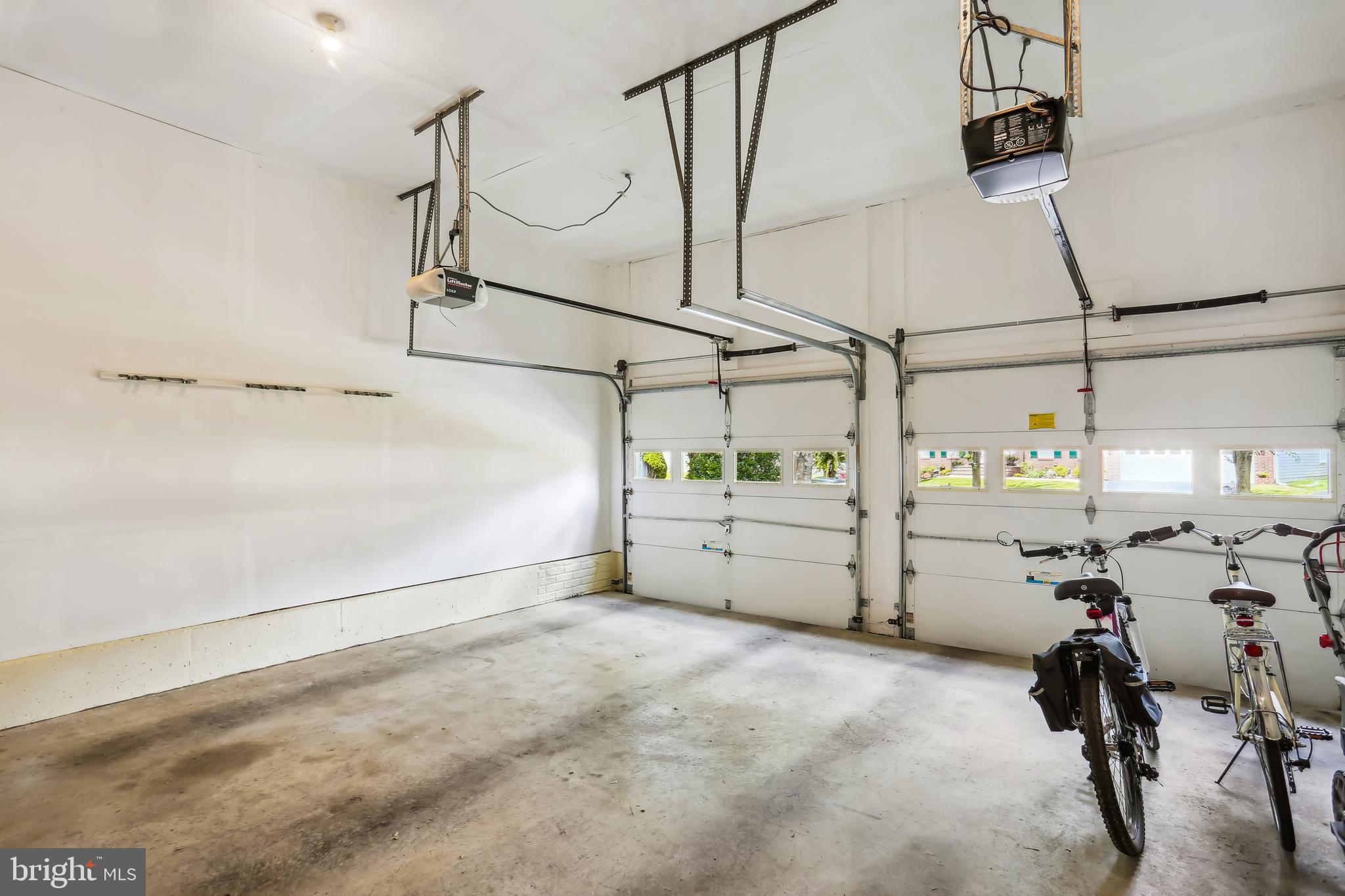 HICKORY GROVE - Residential